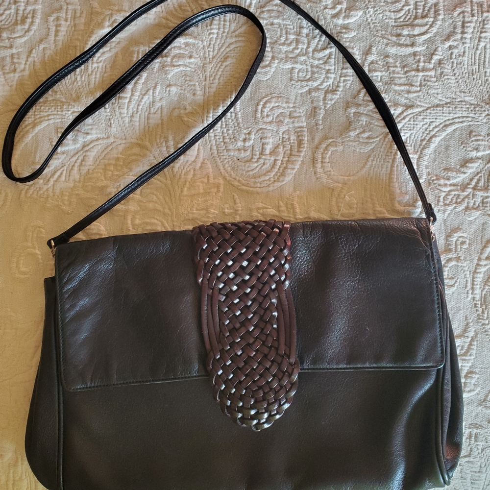 Italian Leather Shoulder Bag With woven Leather Detail